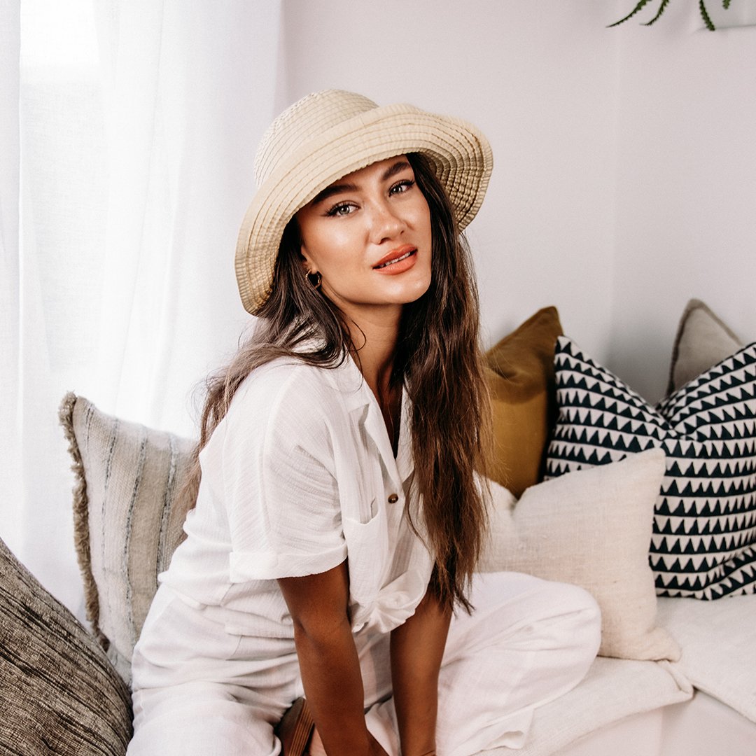Little Darlin' Women's Bucket Hat Natural